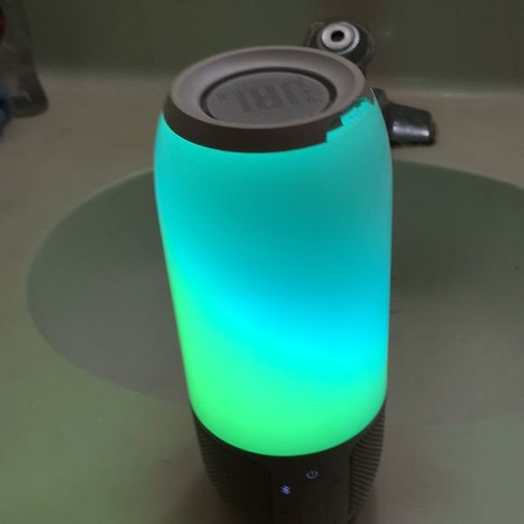 Jbl pulse 3. (Bluetooth speaker) - Picture 4 of 4
